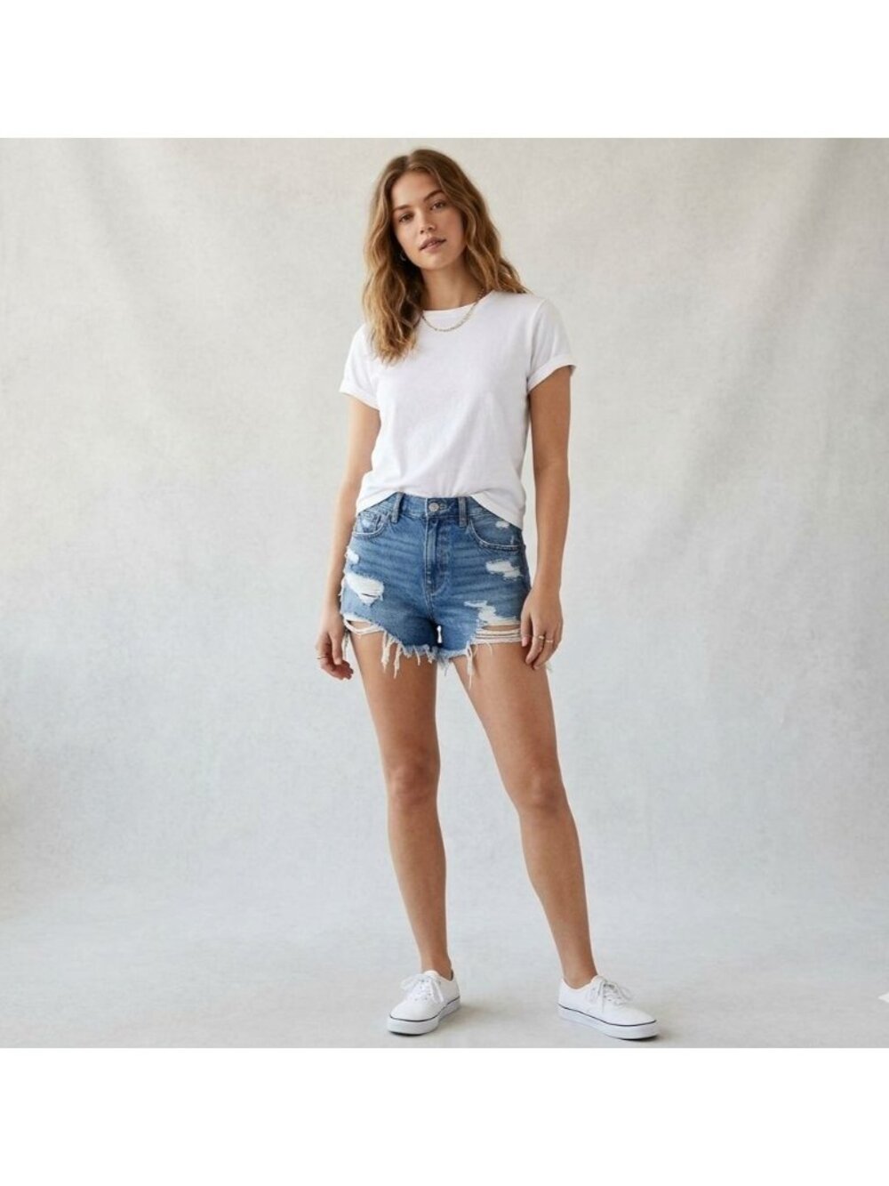 American Eagle Shorts Waist 27 Inches 90s Boyfriend Highest Rise Distressed